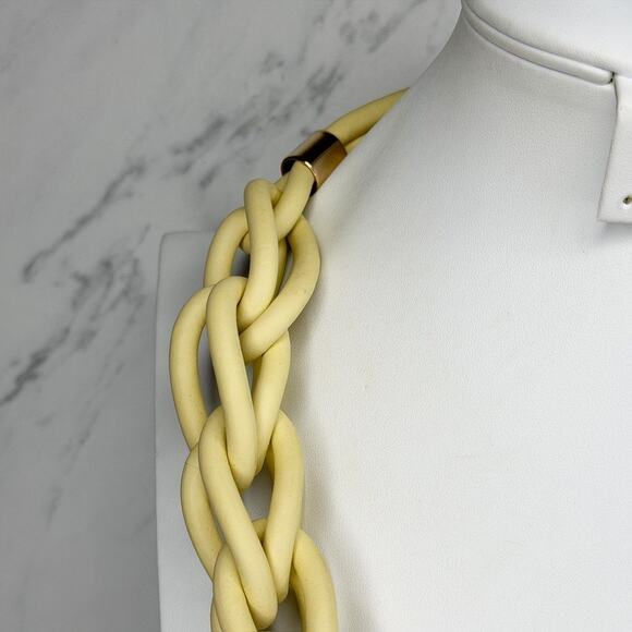 Chunky Pale Yellow Silver Chain Link Statement Necklace Stretchy ✨ - Picture 6 of 9